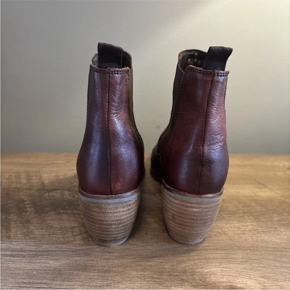 JOURNEE COLLECTION Womens Brown Skyller Almond Block Heel Leather Booties 10 - Picture 5 of 14